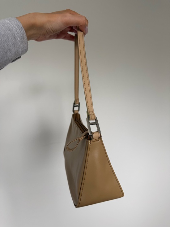 Handbags - Classic Tan Shoulder Bag - Minimalist Everyday Purse